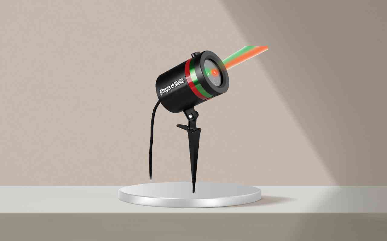 Illumina i tuoi spazi con Magia di Stelle, il faretto laser dal fascino unico